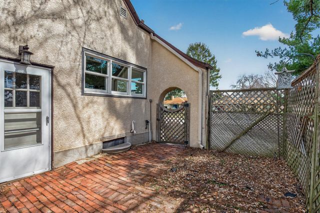 2824 Stinson Boulevard, Minneapolis, MN 55418