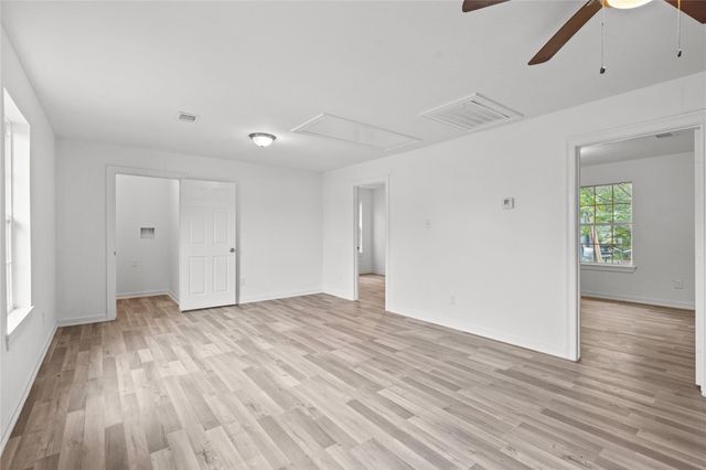 99 Brownwood Drive A, Baytown, TX 77520