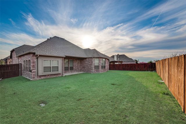 110 Thoroughbred Street, Waxahachie, TX 75165