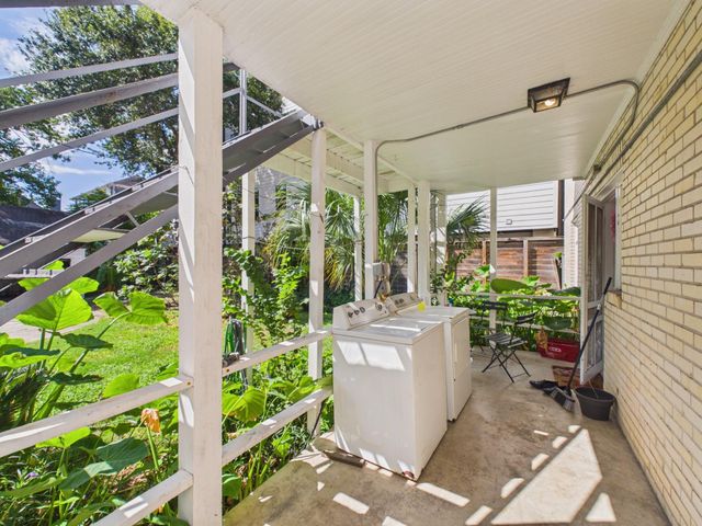 1823 W Main Street 1, Houston, TX 77098