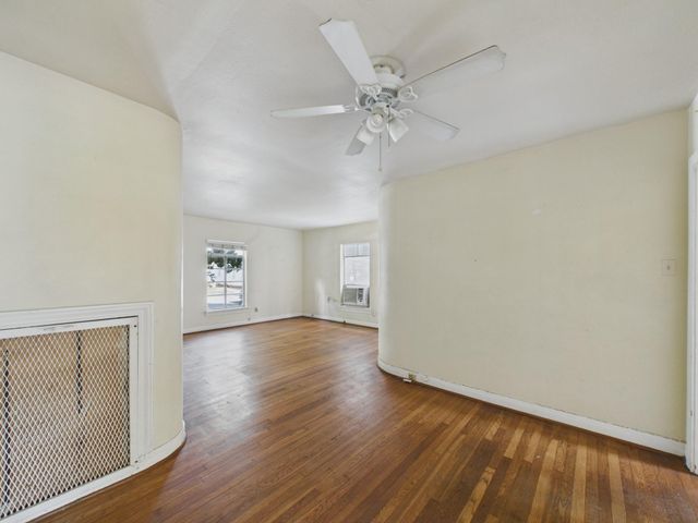 1823 W Main Street 1, Houston, TX 77098