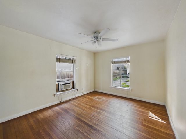1823 W Main Street 1, Houston, TX 77098