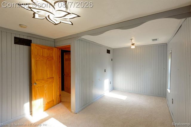 26247 Weigel Road, New Boston, MI 48164