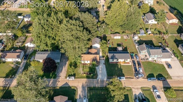 26247 Weigel Road, New Boston, MI 48164