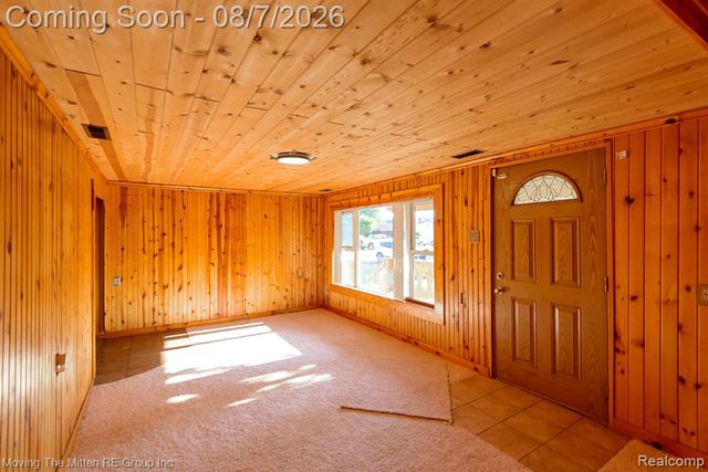26247 Weigel Road, New Boston, MI 48164
