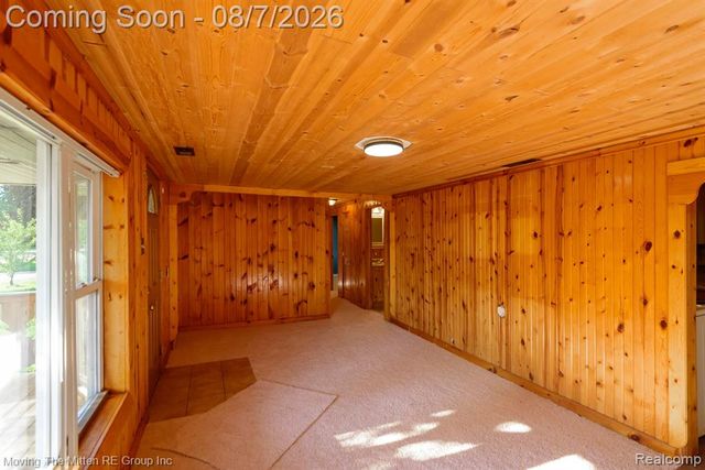 26247 Weigel Road, New Boston, MI 48164