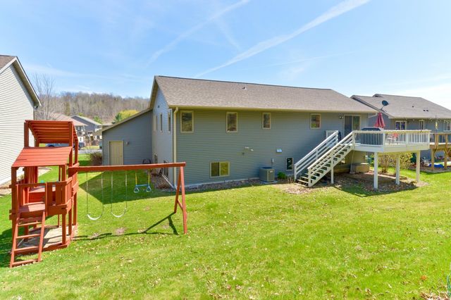 357 Glenmeadow Street, River Falls, WI 54022