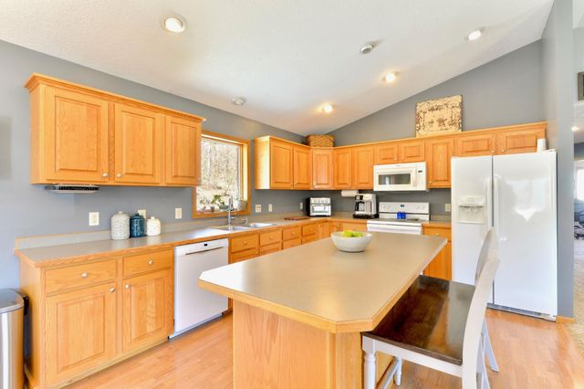 357 Glenmeadow Street, River Falls, WI 54022