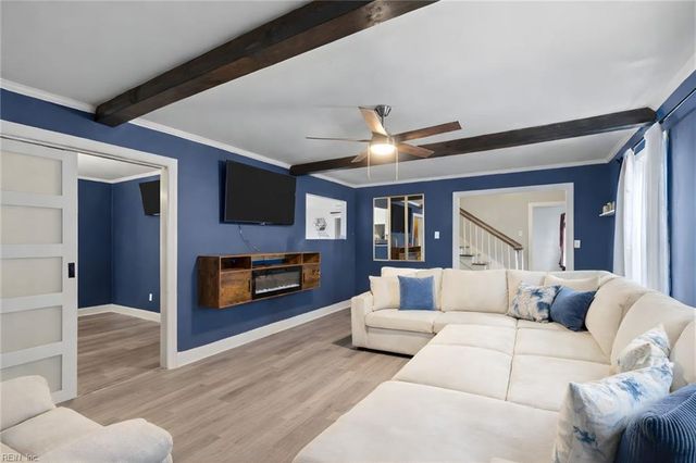 2804 Meadow Wood DR W, Chesapeake, VA 23321