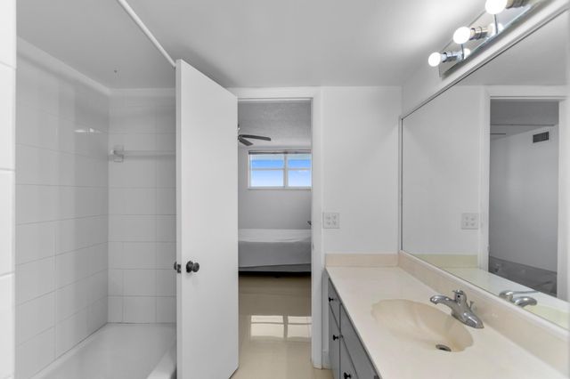 3100 NE 49th Street 1008, Fort Lauderdale, FL 33308