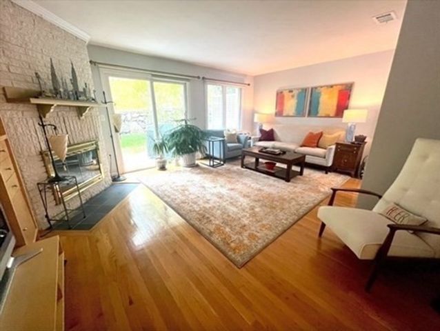 84 Walpole Street 6C, Canton, MA 02021