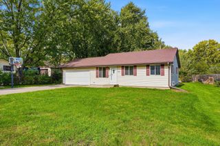 2657 5th Street E, Maplewood, MN 55119