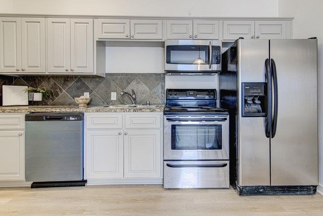 2106 Cullen Ave 208, Austin, TX 78757