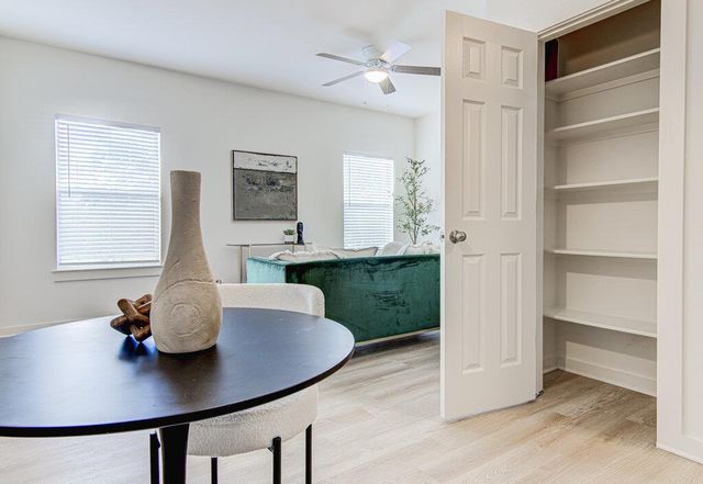 2106 Cullen Ave 208, Austin, TX 78757