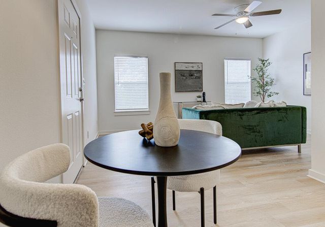 2106 Cullen Ave 208, Austin, TX 78757