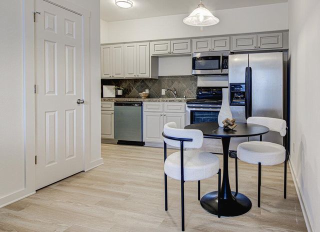 2106 Cullen Ave 208, Austin, TX 78757