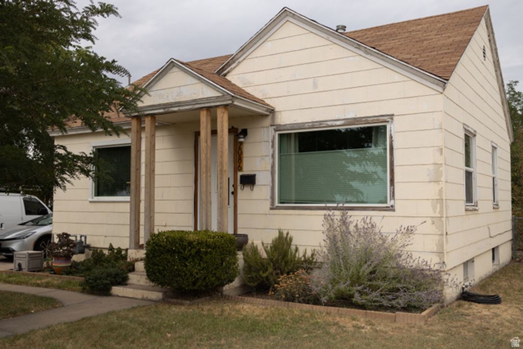 2086 W 5600 S, Roy, UT 84067
