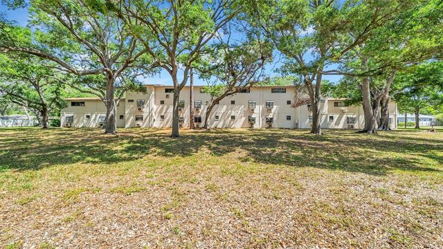 2122 BRADFORD STREET 505, Clearwater, FL 33760