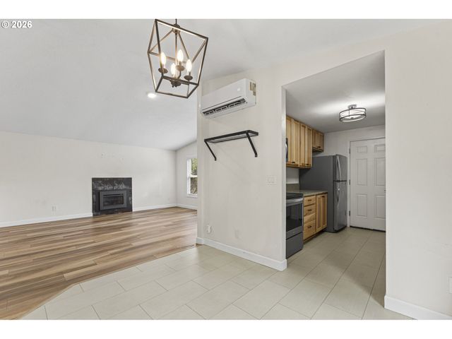 9637 Sw 51ST Ave, Portland, OR 97219