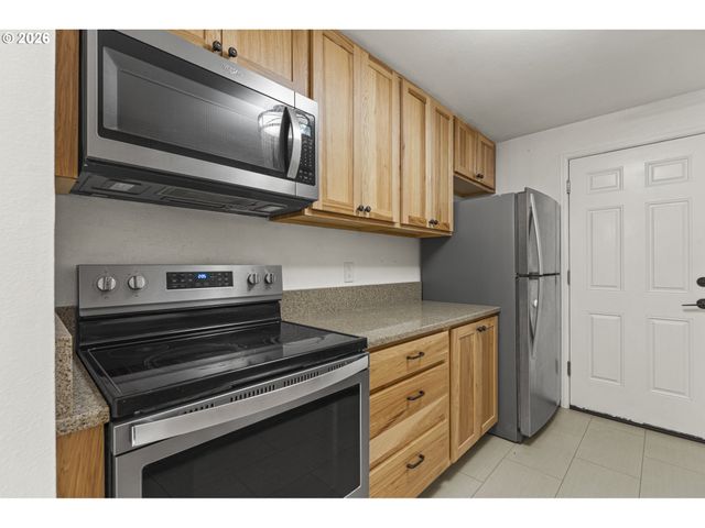 9637 Sw 51ST Ave, Portland, OR 97219