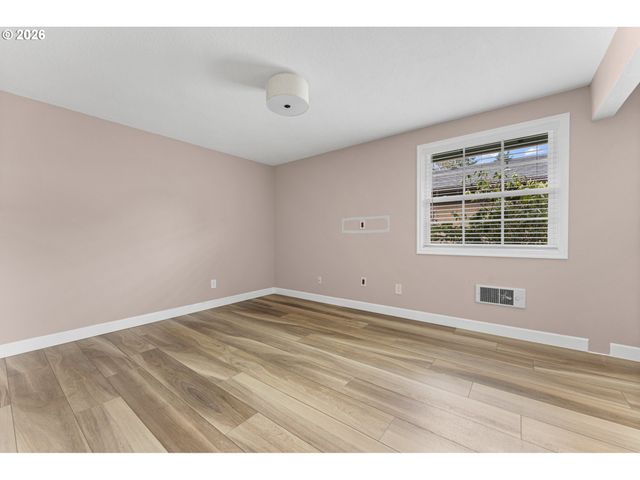 9637 Sw 51ST Ave, Portland, OR 97219