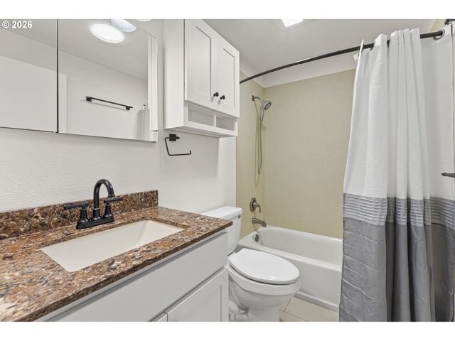 9637 Sw 51ST Ave, Portland, OR 97219