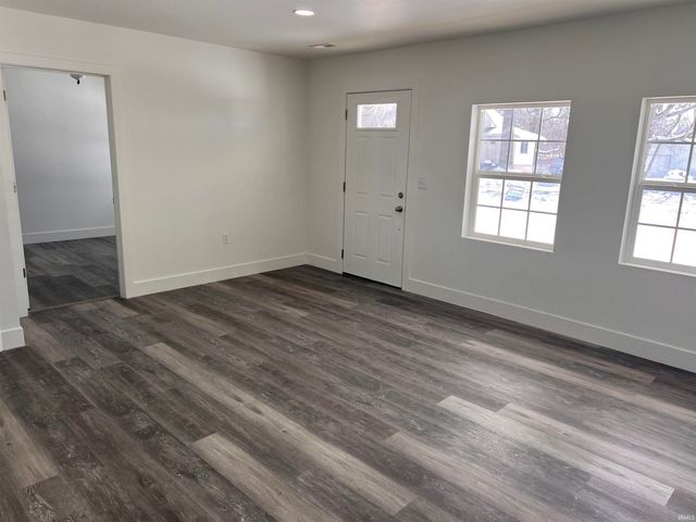 303 E North Street, Winslow, IN 47598