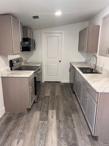 303 E North Street, Winslow, IN 47598