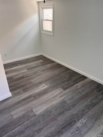 303 E North Street, Winslow, IN 47598