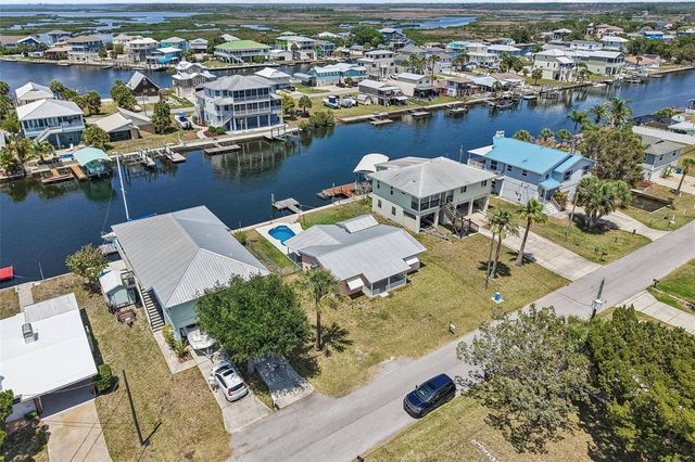 3303 MINNOW CREEK DRIVE, Hernando Beach, FL 34607