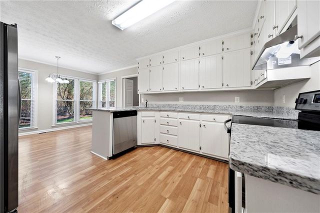 1192 Melton SW Drive, Lilburn, GA 30047