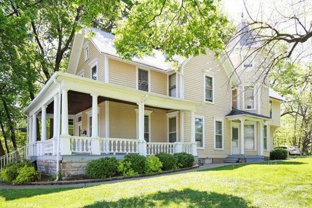517 E Chicago Street 7, Elgin, IL 60120