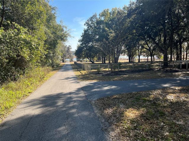 35400 LAKE RAY DRIVE, Dade City, FL 33525