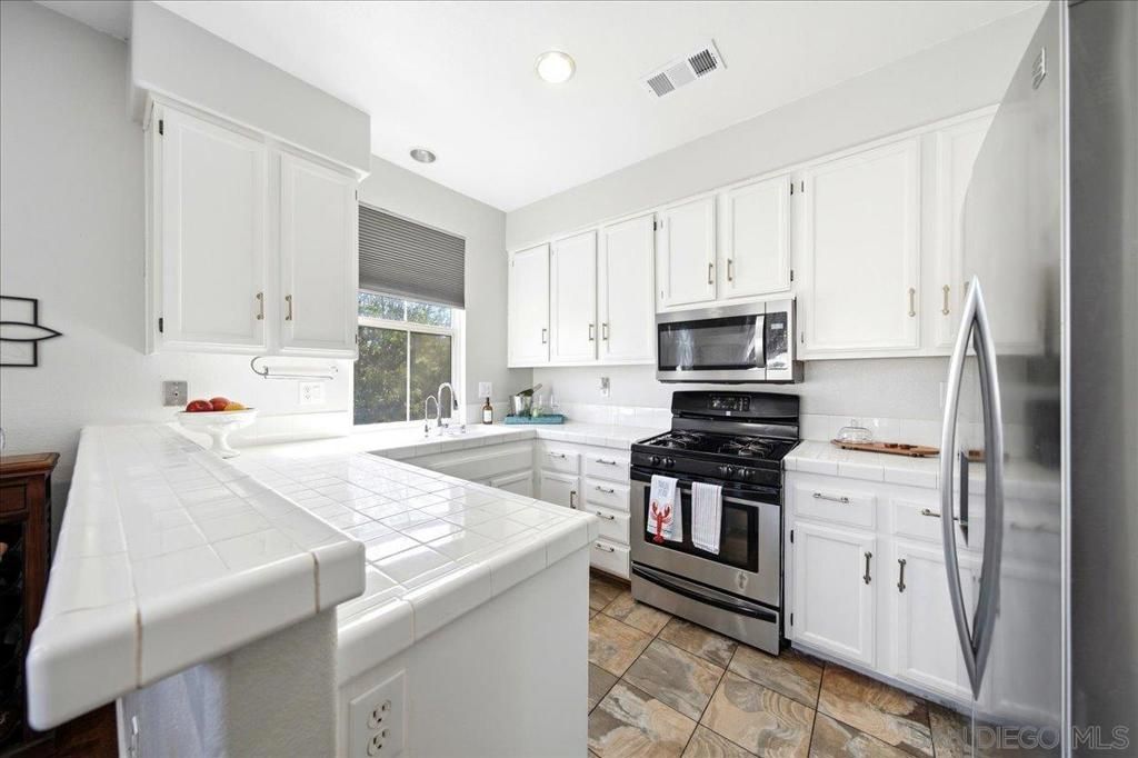 6015 Paseo Salinero, Carlsbad, CA 92009 — photo 3