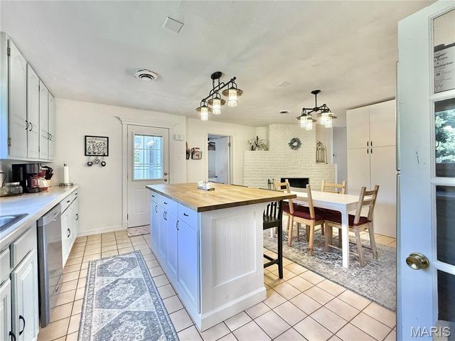 6625 Dry Creek Road, Barnhart, MO 63012