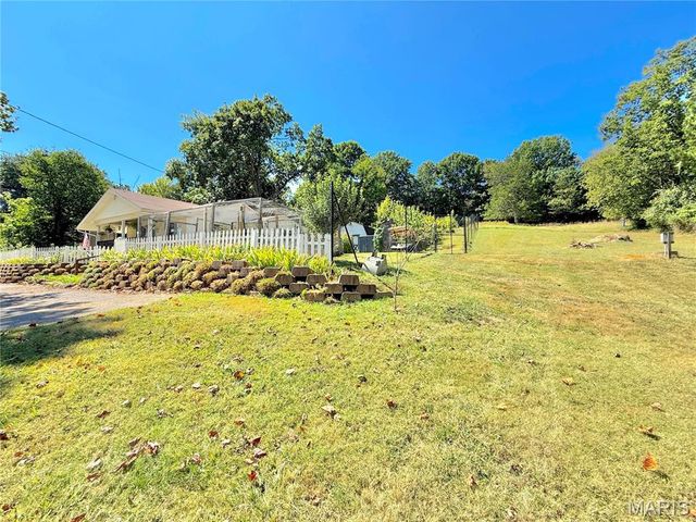 6625 Dry Creek Road, Barnhart, MO 63012