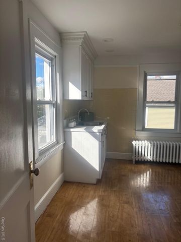 15 Miller Street 15A Lower, Glen Cove, NY 11542