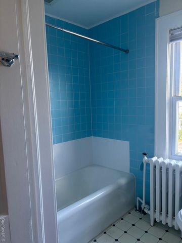 15 Miller Street 15A Lower, Glen Cove, NY 11542