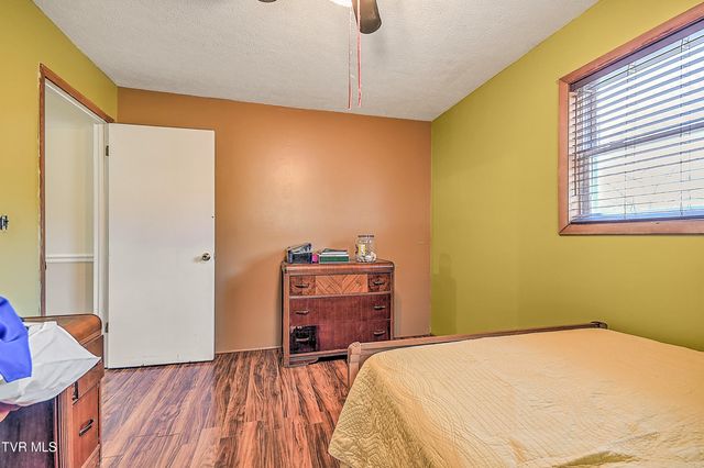 202 Timber Ridge Lane, Gate City, VA 24251