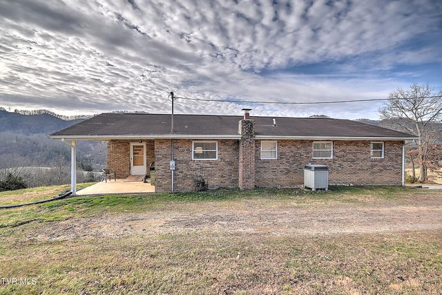 202 Timber Ridge Lane, Gate City, VA 24251