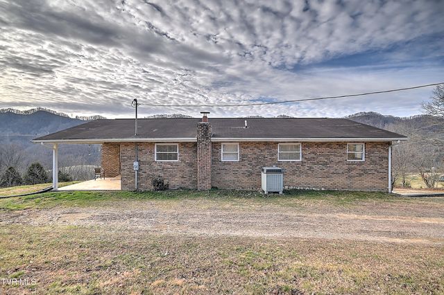 202 Timber Ridge Lane, Gate City, VA 24251