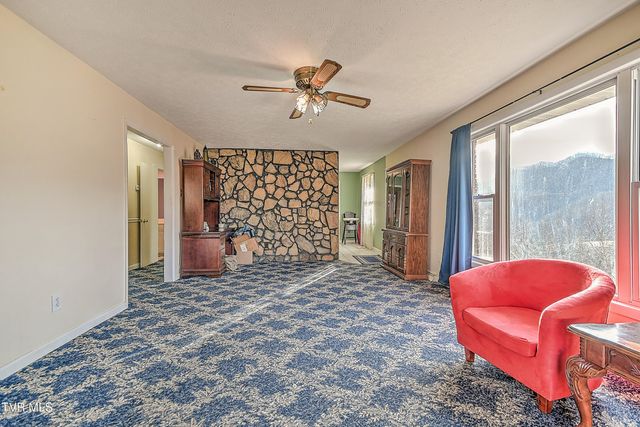 202 Timber Ridge Lane, Gate City, VA 24251