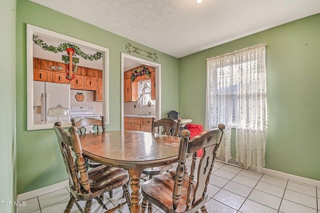 202 Timber Ridge Lane, Gate City, VA 24251