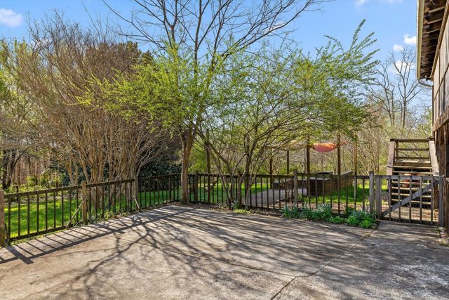 4200 Crestview Drive, Chattanooga, TN 37415