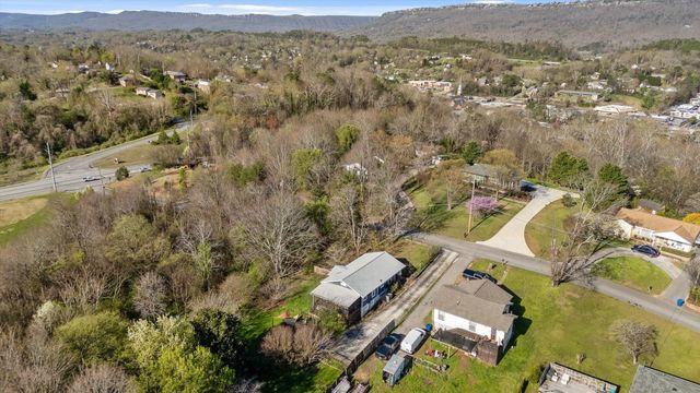 4200 Crestview Drive, Chattanooga, TN 37415