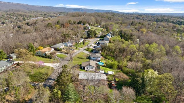 4200 Crestview Drive, Chattanooga, TN 37415