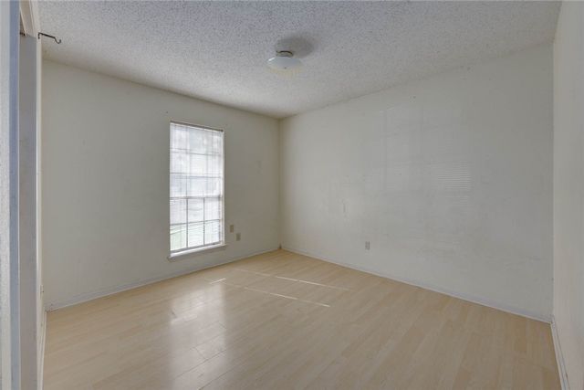 3333 Halfpenny St, Corpus Christi, TX 78414