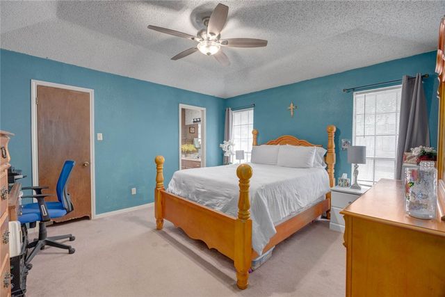 3333 Halfpenny St, Corpus Christi, TX 78414
