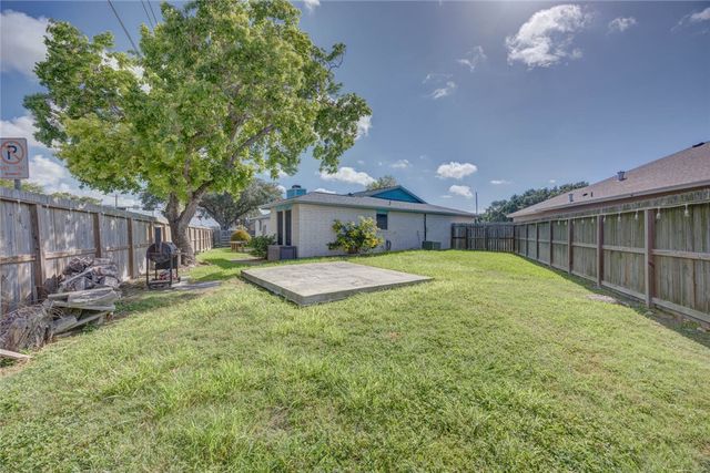 3333 Halfpenny St, Corpus Christi, TX 78414