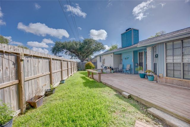 3333 Halfpenny St, Corpus Christi, TX 78414